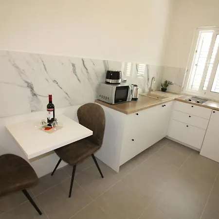 Centre1free Parking 1 Floor * Makarska