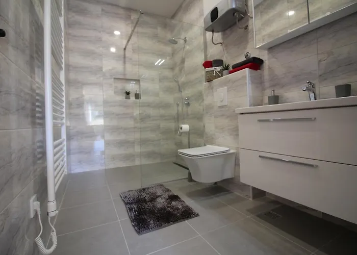 Centre1free Parking 1 Floor Makarska