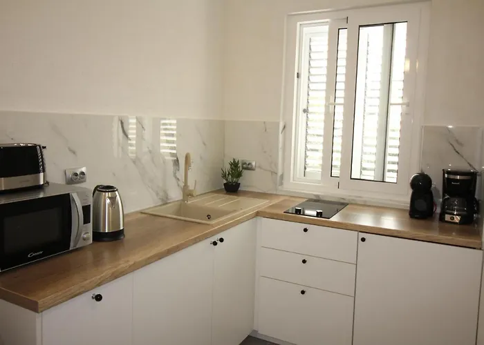 Centre1free Parking 1 Floor Makarska